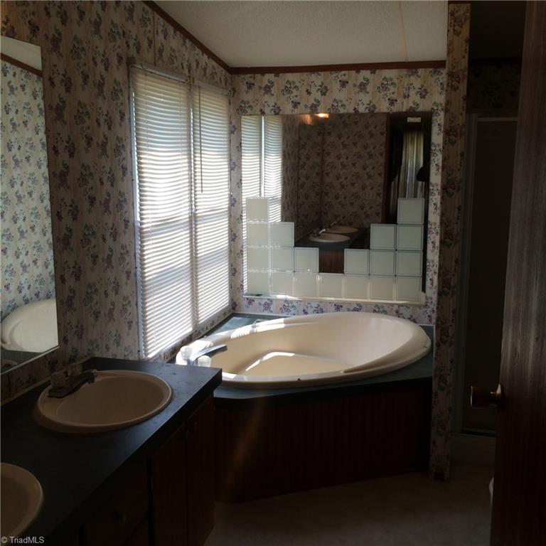 1784 Spainhour Mill Road Pinnacle, NC 27043 - Photo 12 of 13 Gallery Image 12