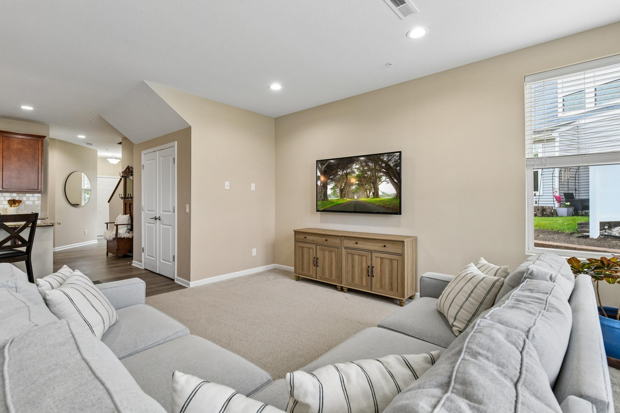 708 Rockburn Road Chanhassen, MN 55317 - Photo 6 of 33