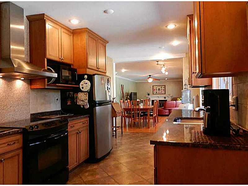 6660 Spring Mill Road Indianapolis, IN 46260 - Photo 10 of 19 Gallery Image 10