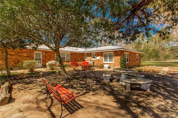 $250,000 | 59138 Spring Valley Road, Bogalusa, LA 70427