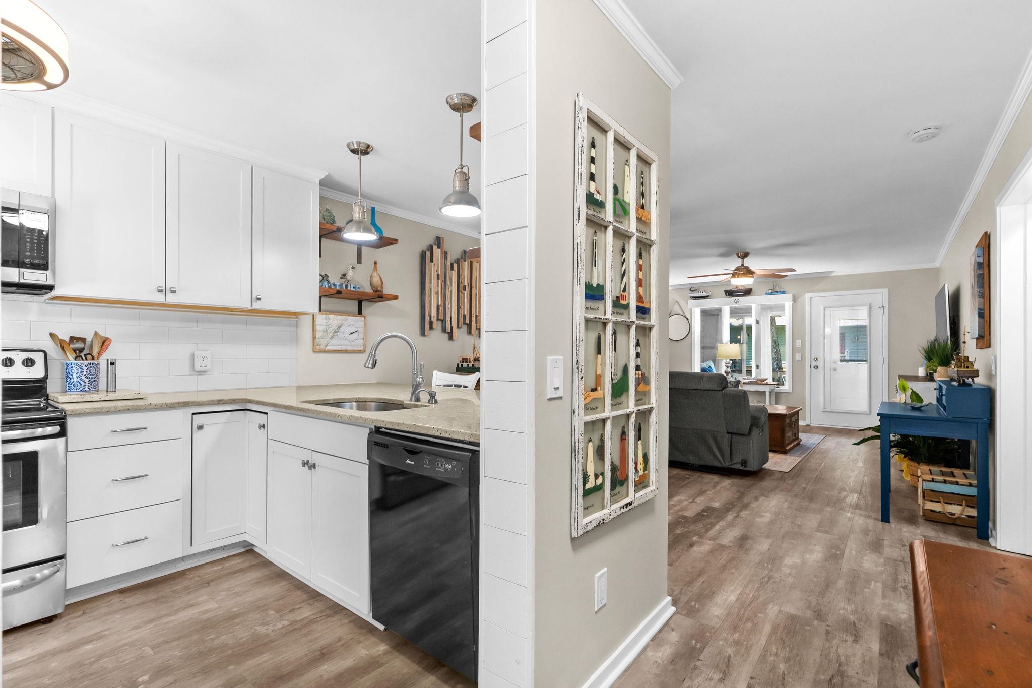 812 Villa Court, Unit 812 Murrells Inlet, SC 29576 - Photo 8 of 43