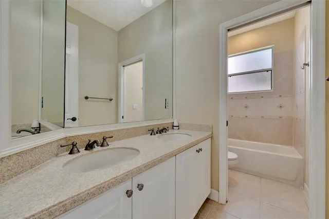 $2,885 | 6507 37th Street East, Sarasota, FL 34243