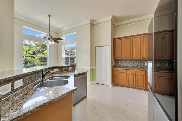 $2,885 | 6507 37th Street East, Sarasota, FL 34243