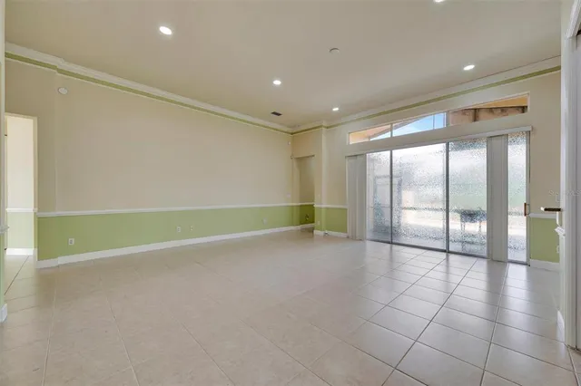 $2,885 | 6507 37th Street East, Sarasota, FL 34243