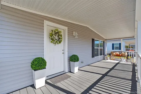 $400,000 | 13 Orlando Drive, Poughkeepsie, NY 12603