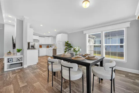 $400,000 | 13 Orlando Drive, Poughkeepsie, NY 12603