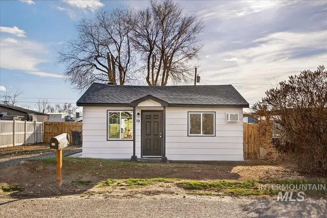 $254,900 | 119 Holly Street, Caldwell, ID 83605
