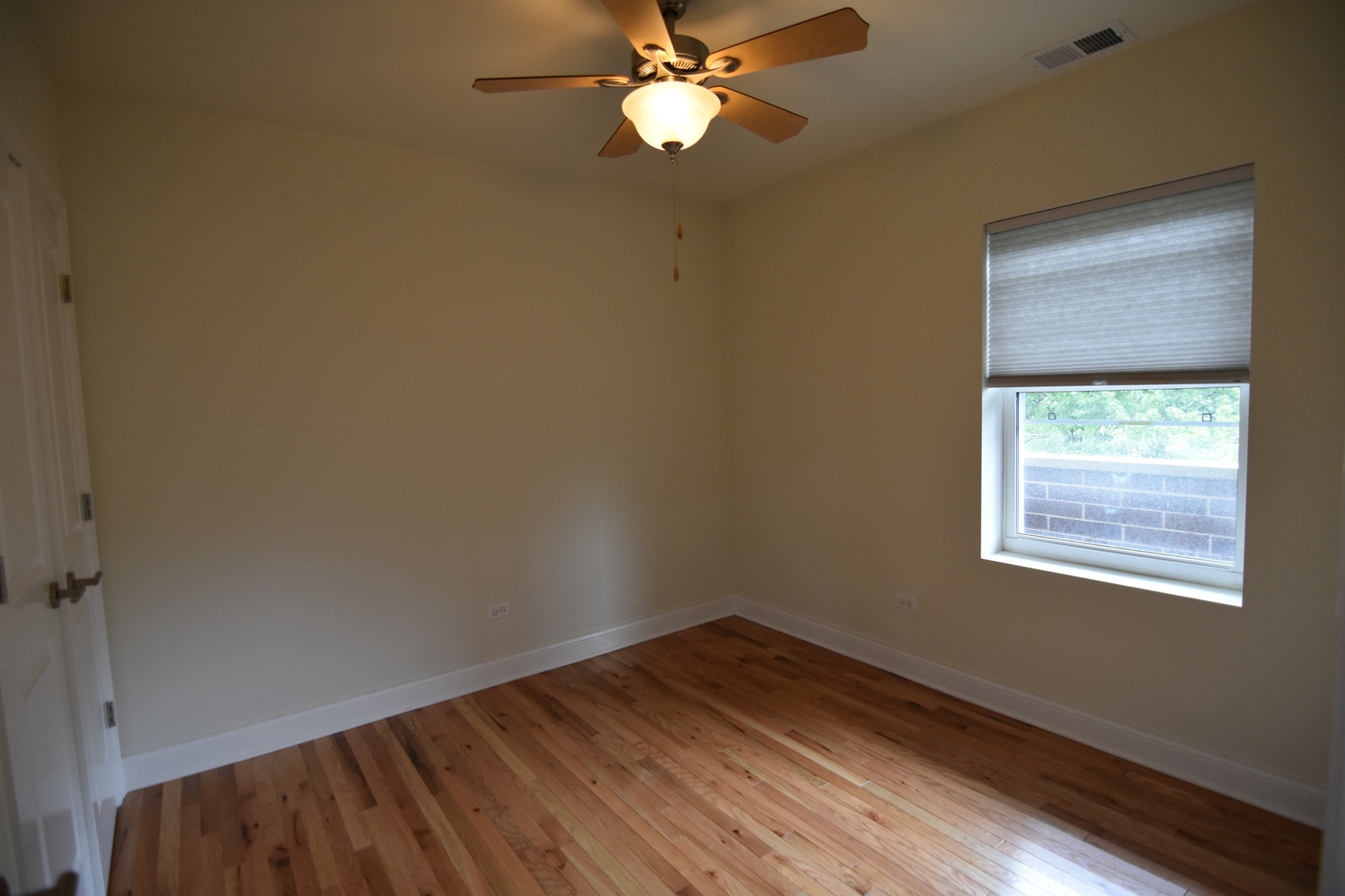 4520 North Beacon Street, Unit 202 Chicago, IL 60640 - Photo 8 of 15