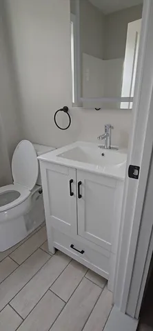 $2,000 | 222 Montaup Street, Unit B, Fall River, MA 02724