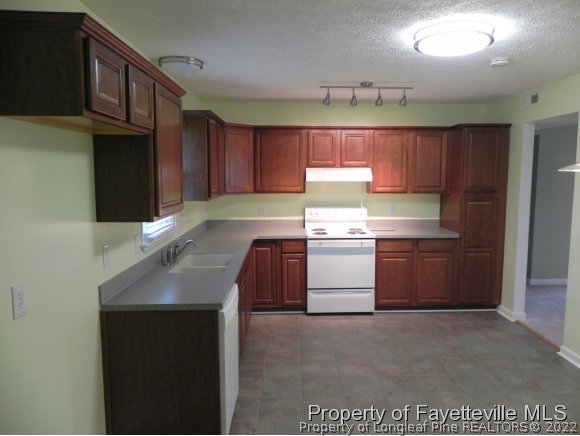 2702 Graham Road Fayetteville, NC 28304 - Photo 6 of 25 Gallery Image 6