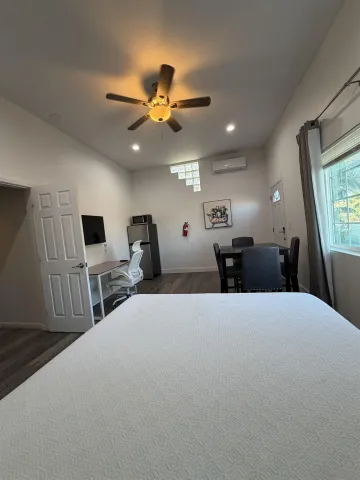 $1,800 | 4435 Summer Drive, Unit ROOM FOR RENT, Oceanside, CA 92056