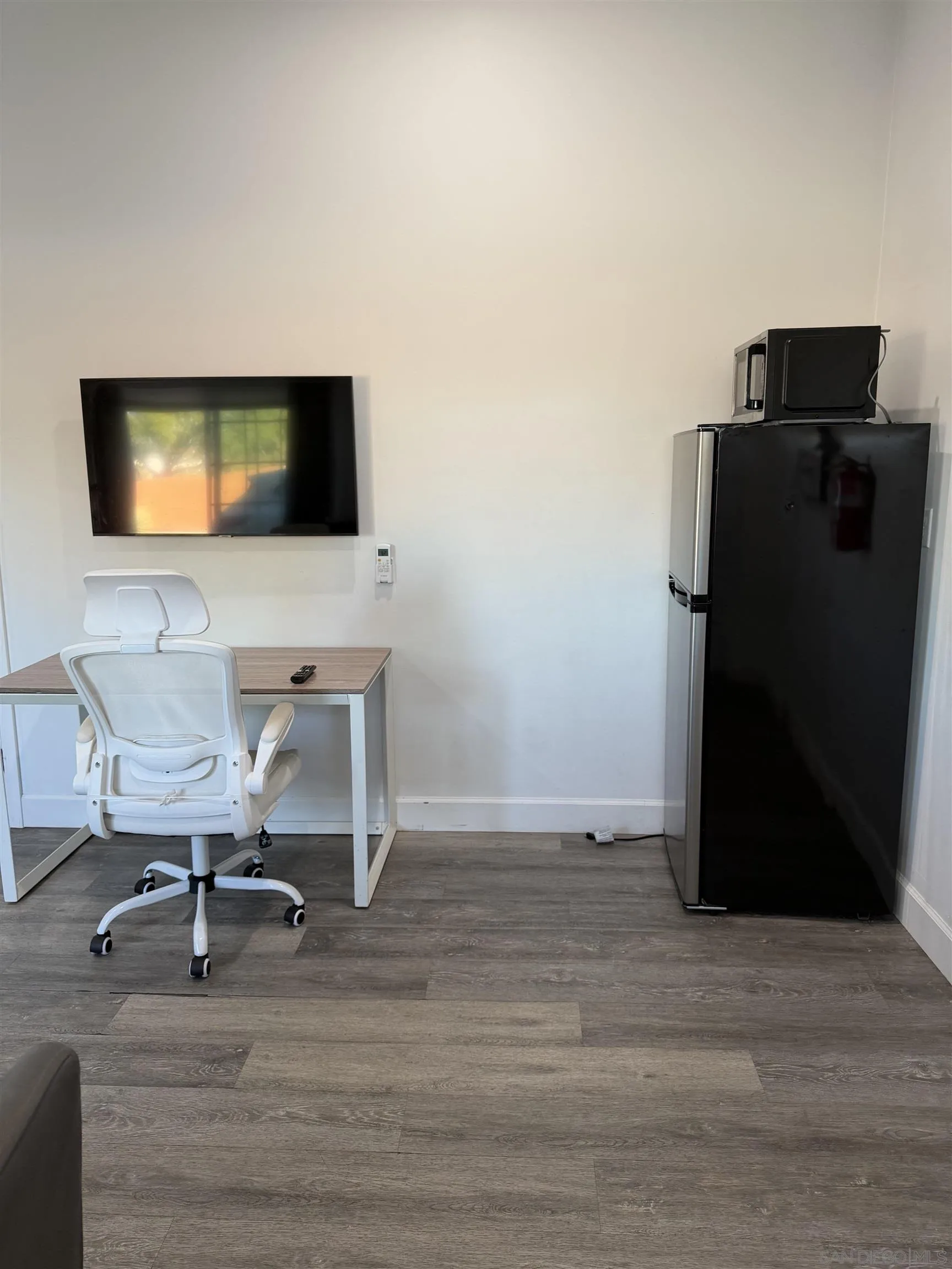 4435 Summer Drive, Unit ROOM FOR RENT Oceanside, CA 92056 - Photo 4 of 10