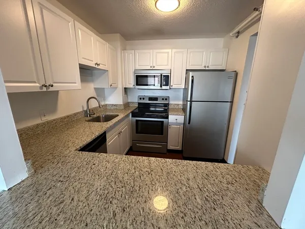 $3,900 | 872 Massachusetts Avenue, Unit 801, Cambridge, MA 02139