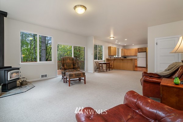 2424 Benson Road Southwest Olympia, WA 98512 - Photo 13 of 39 Gallery Image 13