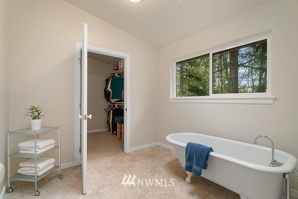 2424 Benson Road Southwest Olympia, WA 98512 - Photo 31 of 39 Gallery Image 31