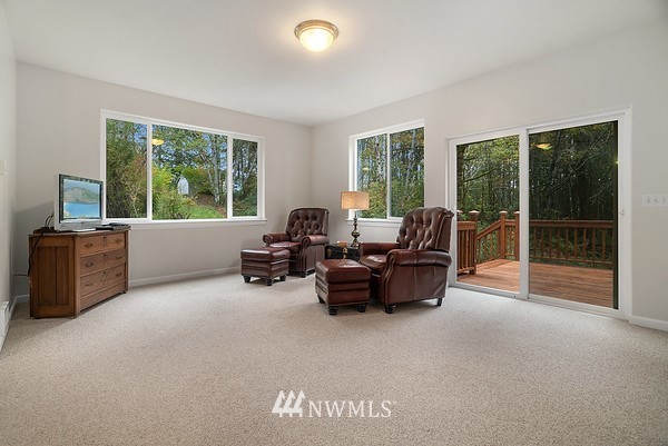 2424 Benson Road Southwest Olympia, WA 98512 - Photo 8 of 39 Gallery Image 8