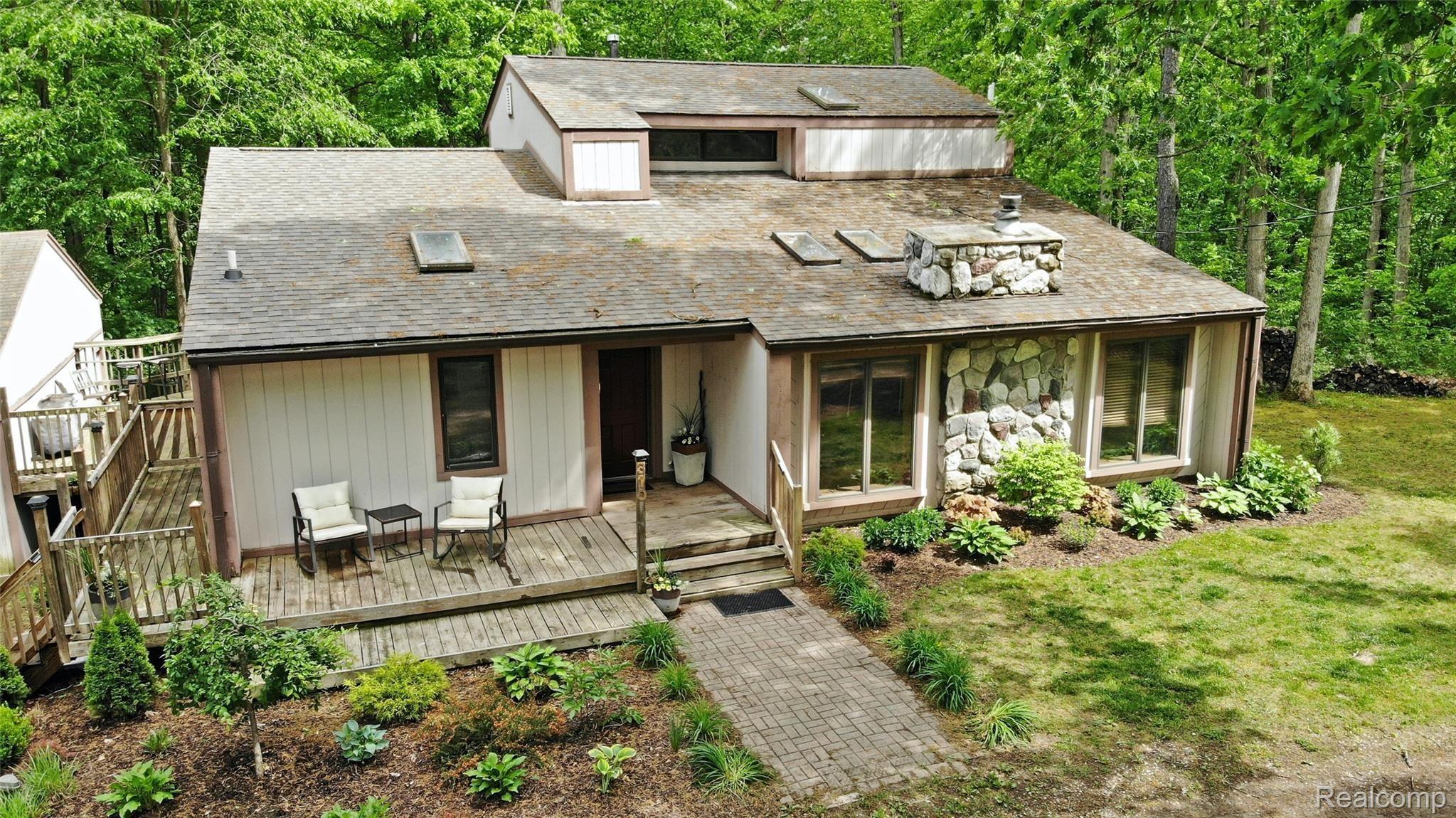 310 North Van Road Holly, MI 48442 - Photo 4 of 75 3) Aerial Front.jpg