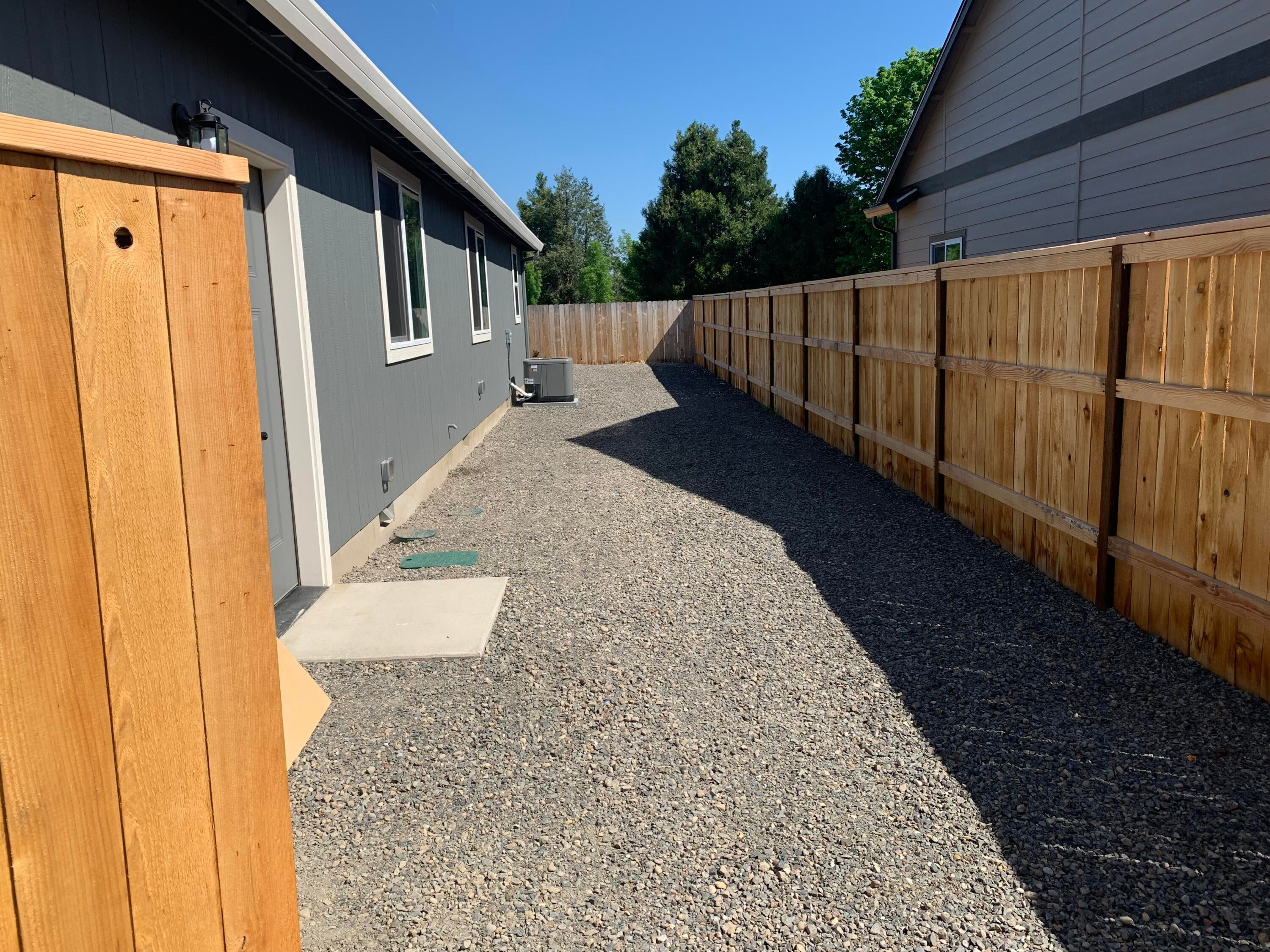 259 Samuel Lane Loop Road Phoenix, OR 97535 - Photo 4 of 22 RV Parking