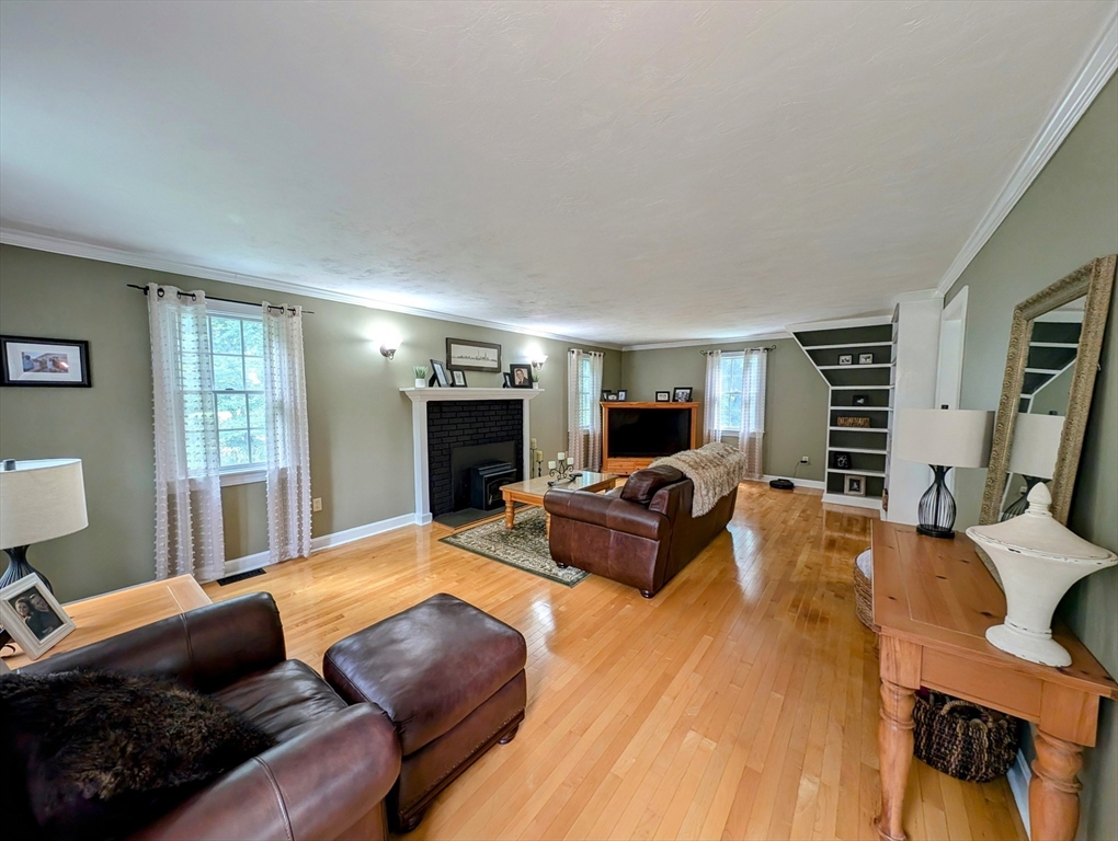 1 Stoneybrook Road Charlton, MA 01507 - Photo 6 of 42 Gallery Image 6