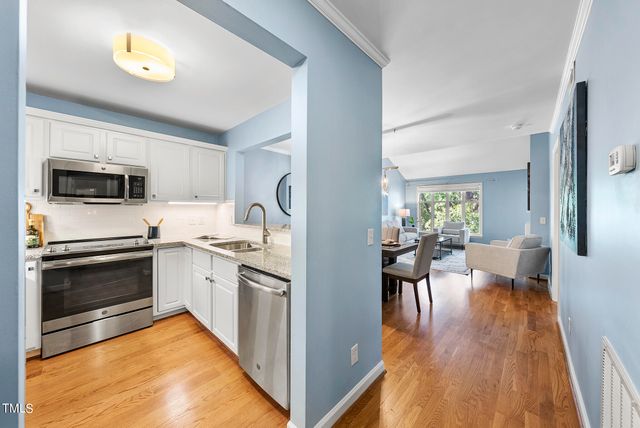 $392,000 | 1221 Westview Lane, Unit 305, Raleigh, NC 27605