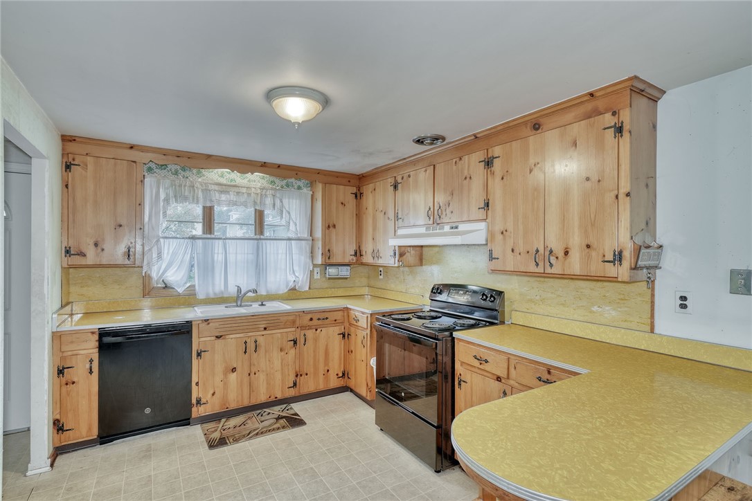 44 Maplehurst Road Irondequoit, NY 14617 - Photo 13 of 36