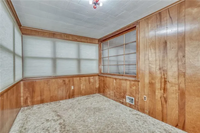 $173,100 | 44 Maplehurst Road, Irondequoit, NY 14617