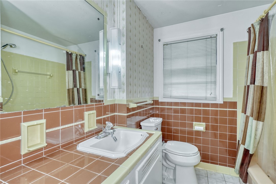 44 Maplehurst Road Irondequoit, NY 14617 - Photo 20 of 36