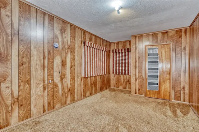 $173,100 | 44 Maplehurst Road, Irondequoit, NY 14617