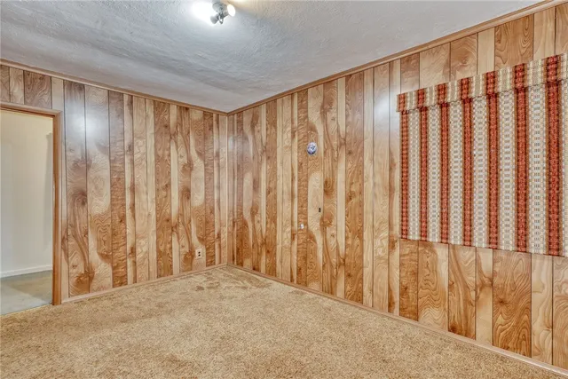 $173,100 | 44 Maplehurst Road, Irondequoit, NY 14617