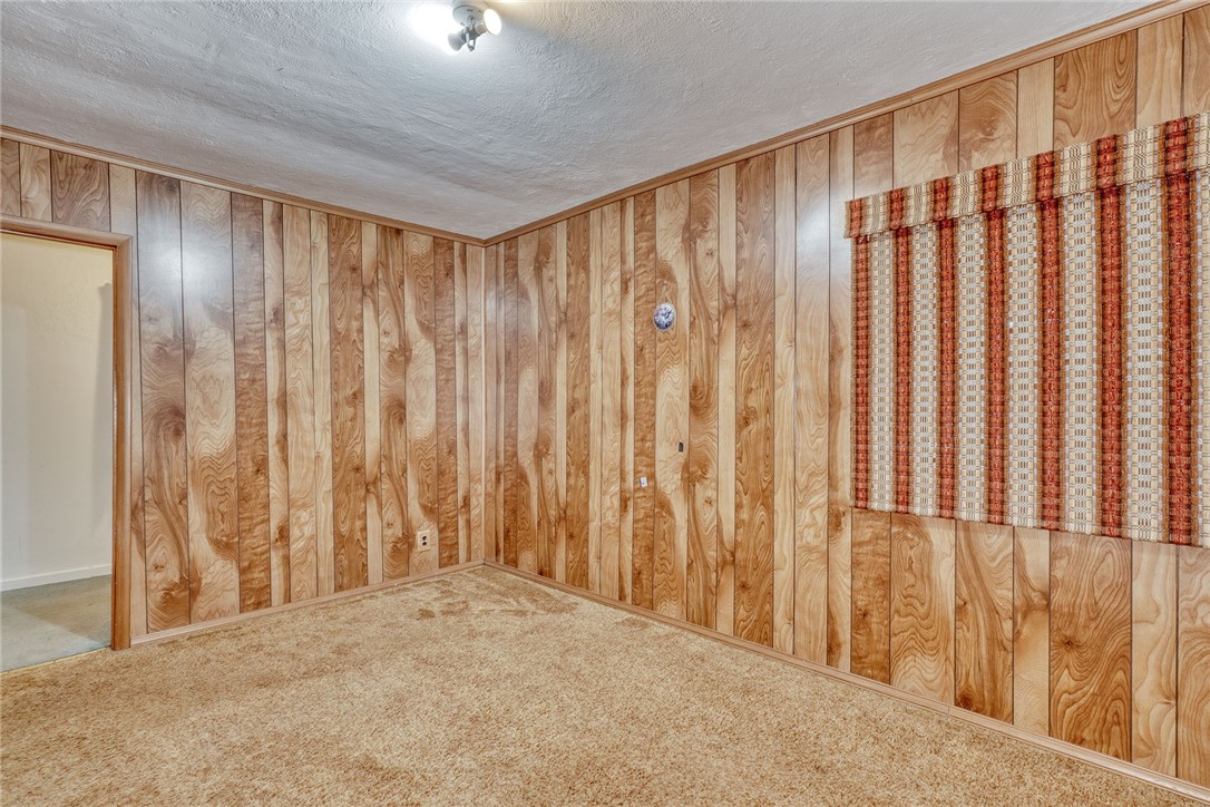 44 Maplehurst Road Irondequoit, NY 14617 - Photo 23 of 36