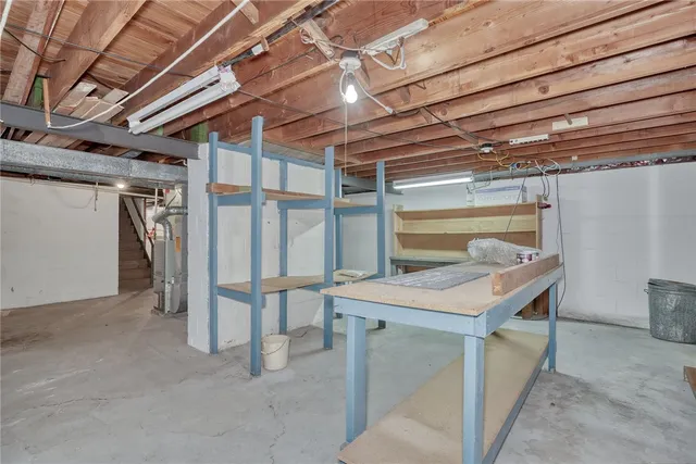 $173,100 | 44 Maplehurst Road, Irondequoit, NY 14617