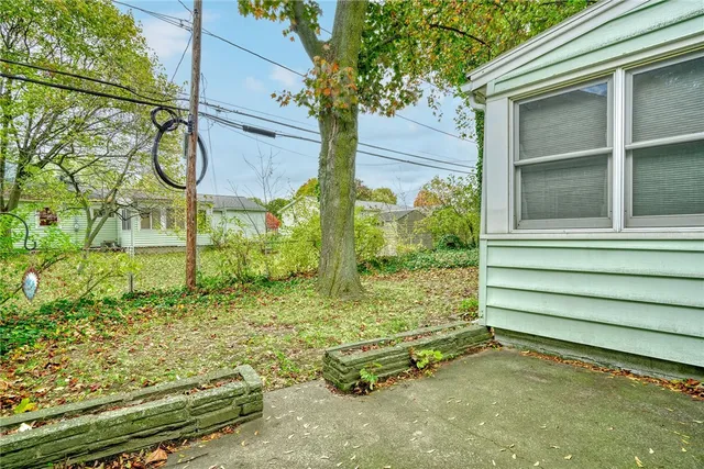 $173,100 | 44 Maplehurst Road, Irondequoit, NY 14617