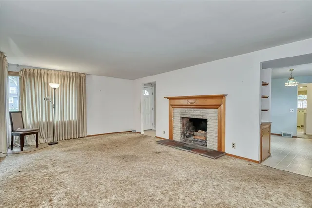 $173,100 | 44 Maplehurst Road, Irondequoit, NY 14617