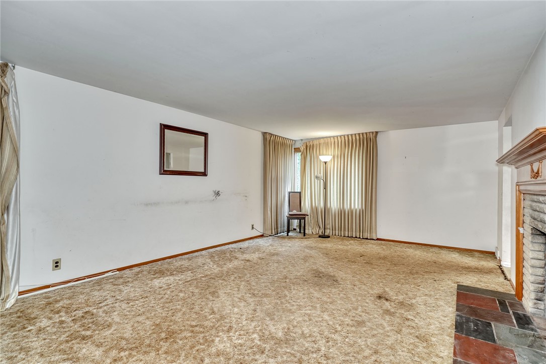 44 Maplehurst Road Irondequoit, NY 14617 - Photo 7 of 36