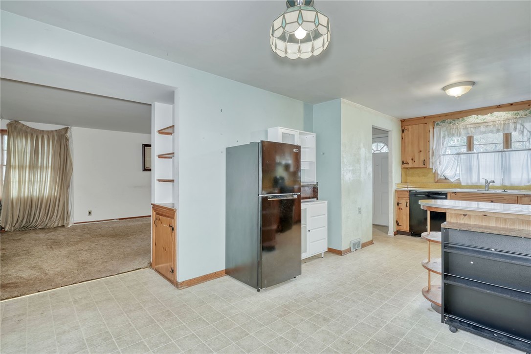 44 Maplehurst Road Irondequoit, NY 14617 - Photo 10 of 36