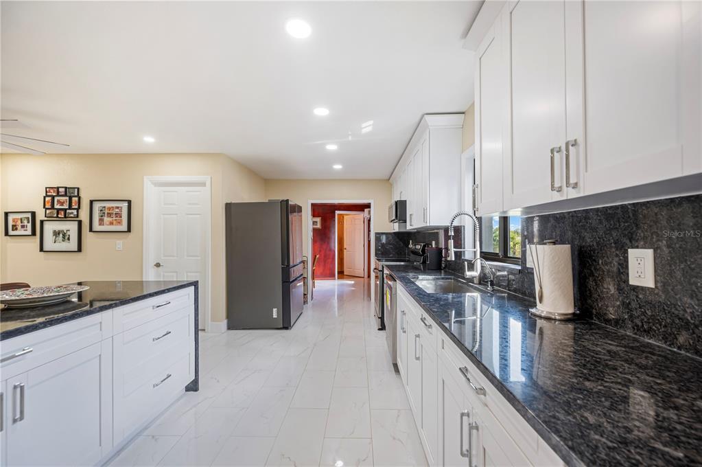 216 Corbett Road Lithia, FL 33547 - Photo 19 of 78