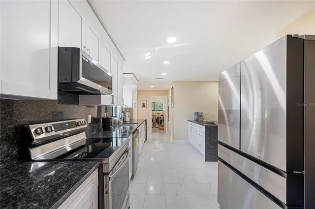 $799,900 | 216 Corbett Road, Lithia, FL 33547