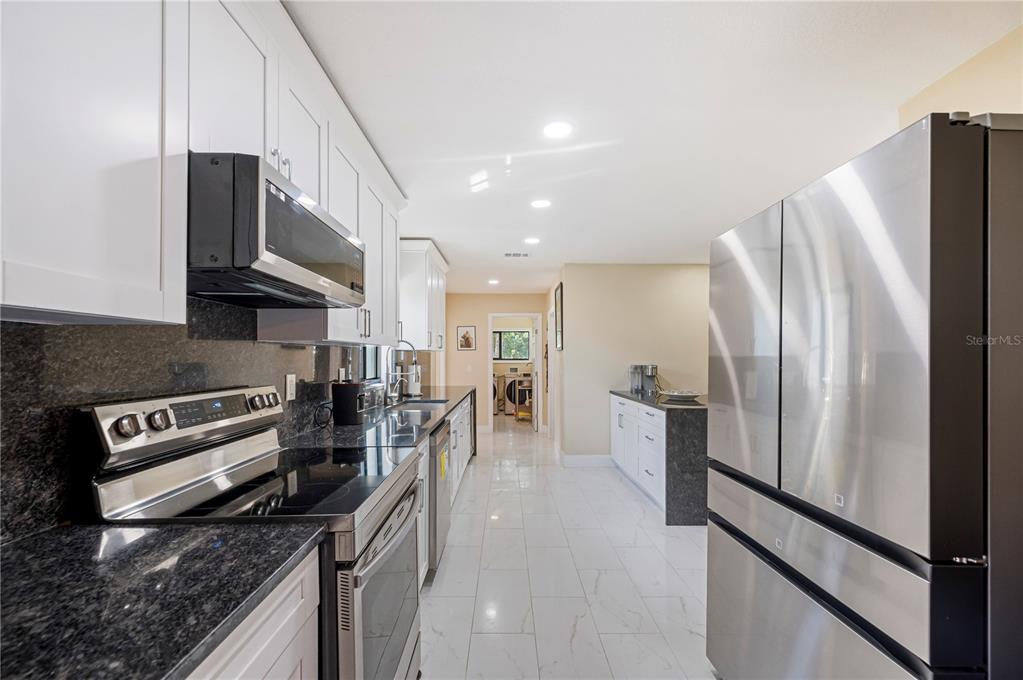 216 Corbett Road Lithia, FL 33547 - Photo 20 of 78