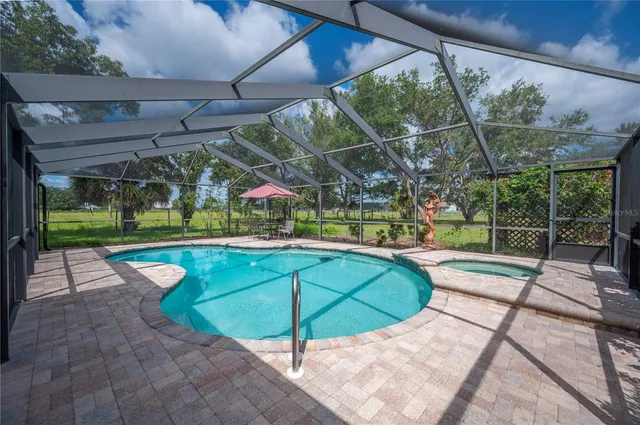 $799,900 | 216 Corbett Road, Lithia, FL 33547