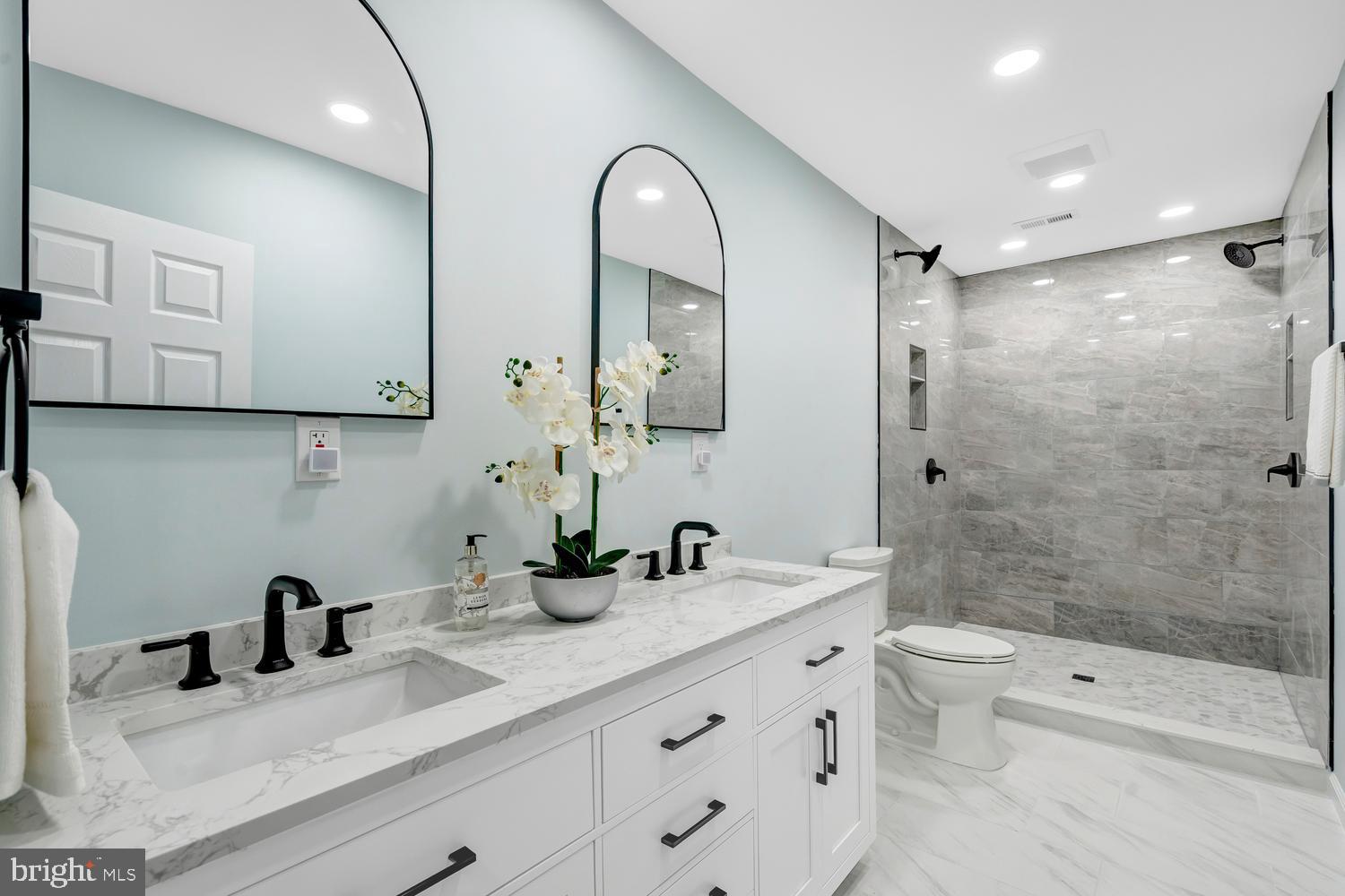 276 Deerhaven Road Front Royal, VA 22630 - Photo 34 of 61 Bathroom 3