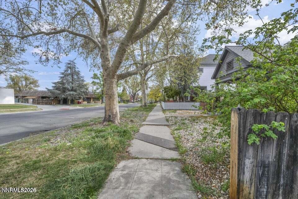 918 West 2nd Street Reno, NV 89503 - Photo 3 of 29 Vine