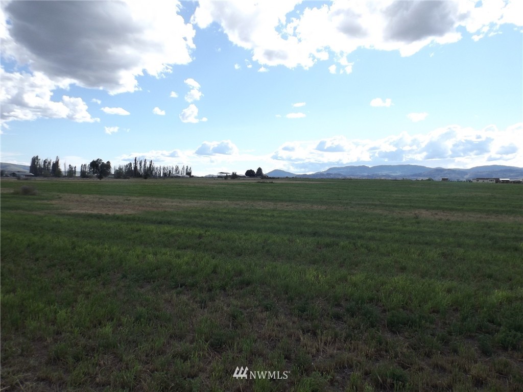 2-3 4 Engh Road Omak, WA 98841 - Photo 6 of 18 Gallery Image 6