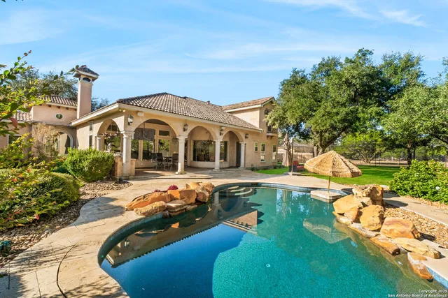 $1,100,000 | 31113 Knotty Grv Drive, Boerne, TX 78015