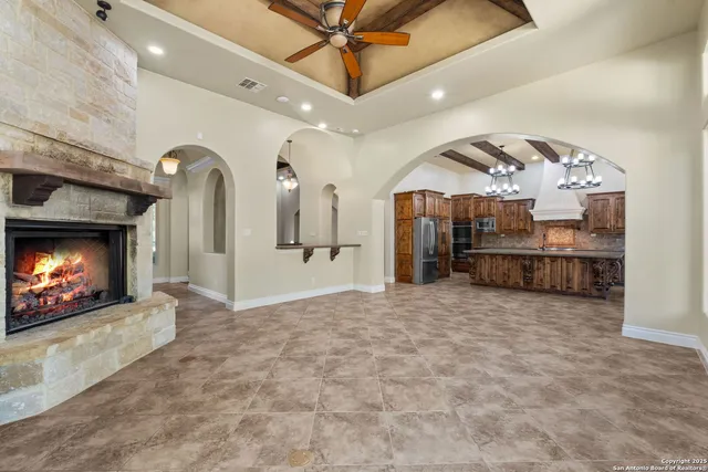$1,100,000 | 31113 Knotty Grv Drive, Boerne, TX 78015