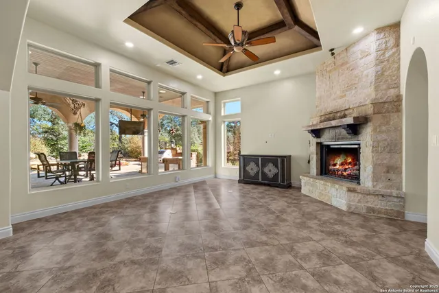 $1,100,000 | 31113 Knotty Grv Drive, Boerne, TX 78015