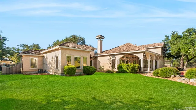 $1,100,000 | 31113 Knotty Grv Drive, Boerne, TX 78015