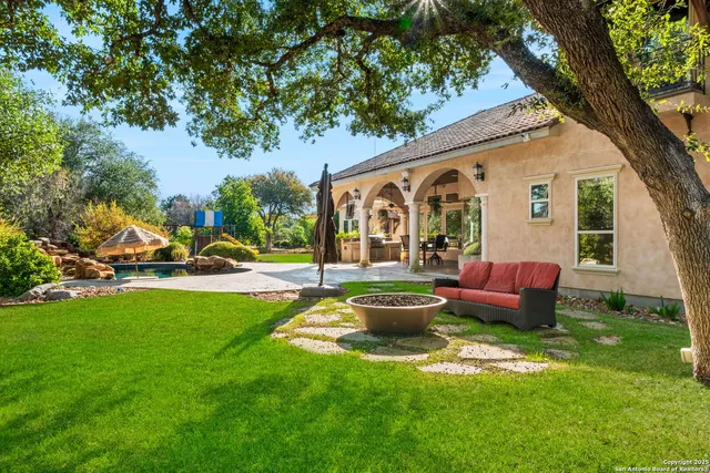 $1,100,000 | 31113 Knotty Grv Drive, Boerne, TX 78015