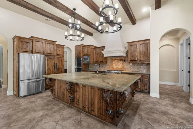 $1,100,000 | 31113 Knotty Grv Drive, Boerne, TX 78015