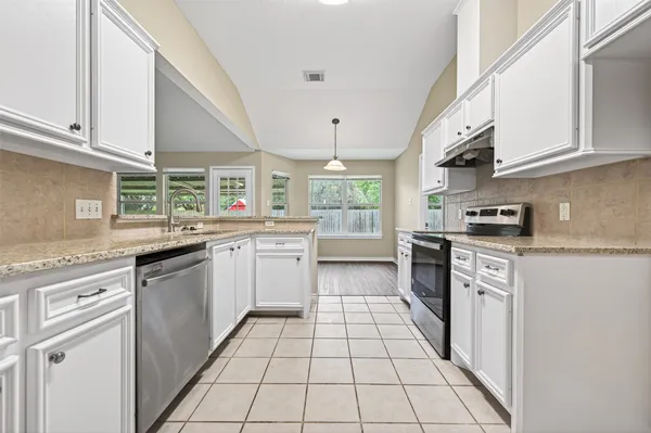 $1,795 | 11655 Lakeview Manor Drive, Willis, TX 77318