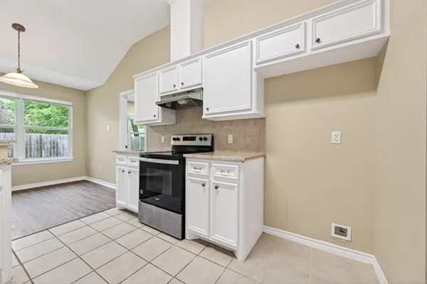 $1,795 | 11655 Lakeview Manor Drive, Willis, TX 77318